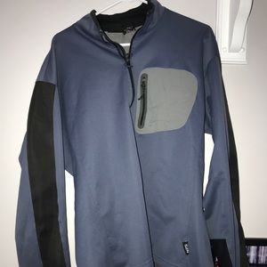 Mountain hardware half zip pullover